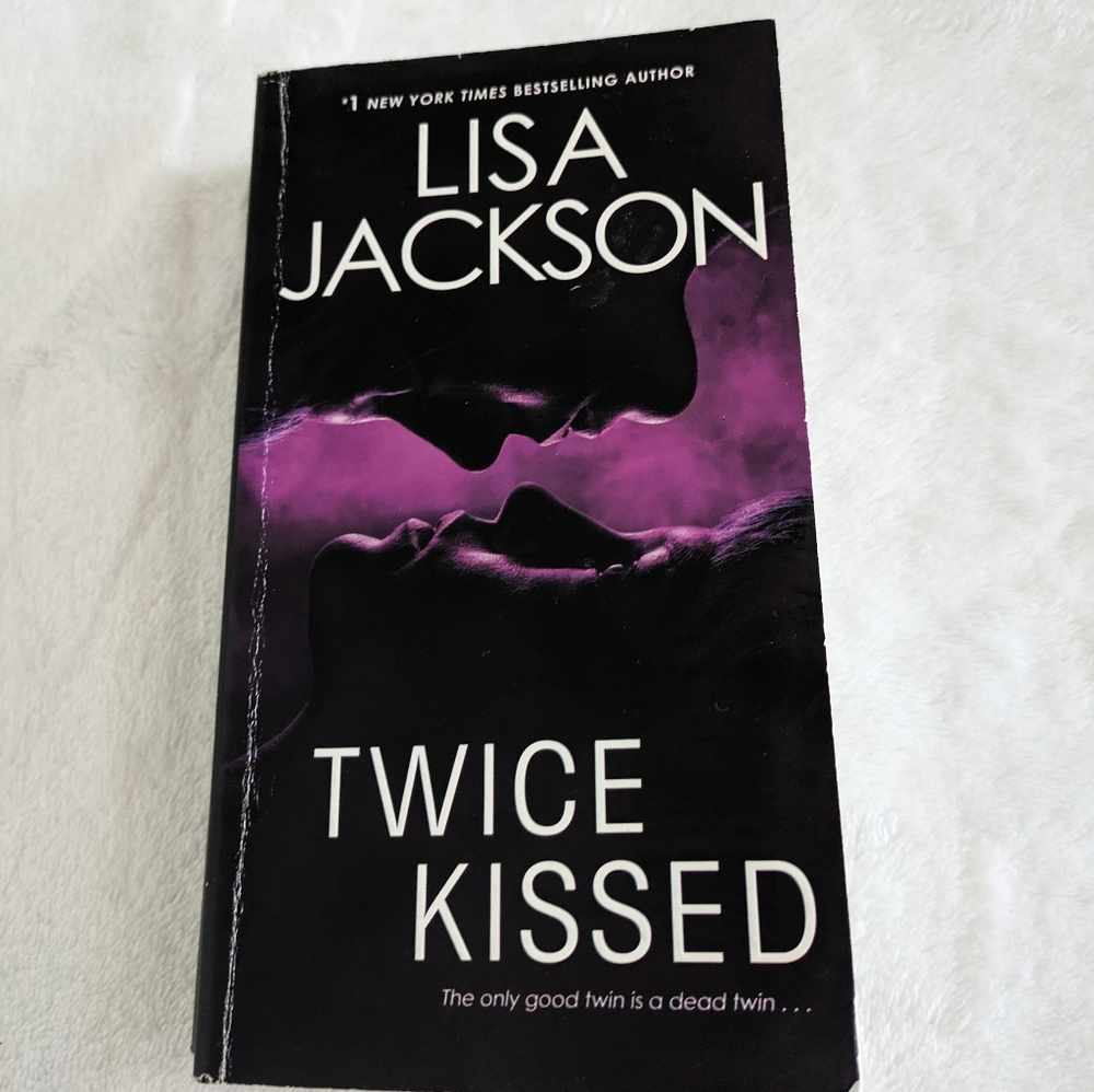 Lisa Jackson '"Twice Kissed'" Book